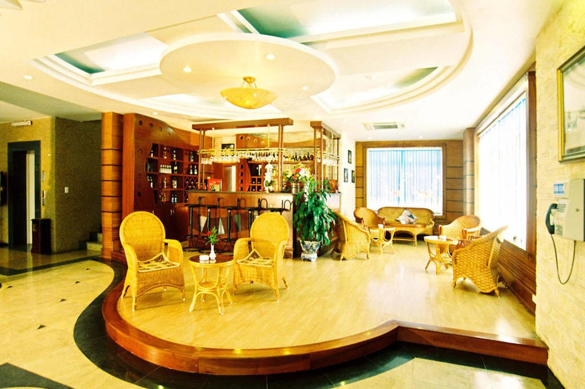 Camela Hotel & Resort Hai Phong Bagian luar foto