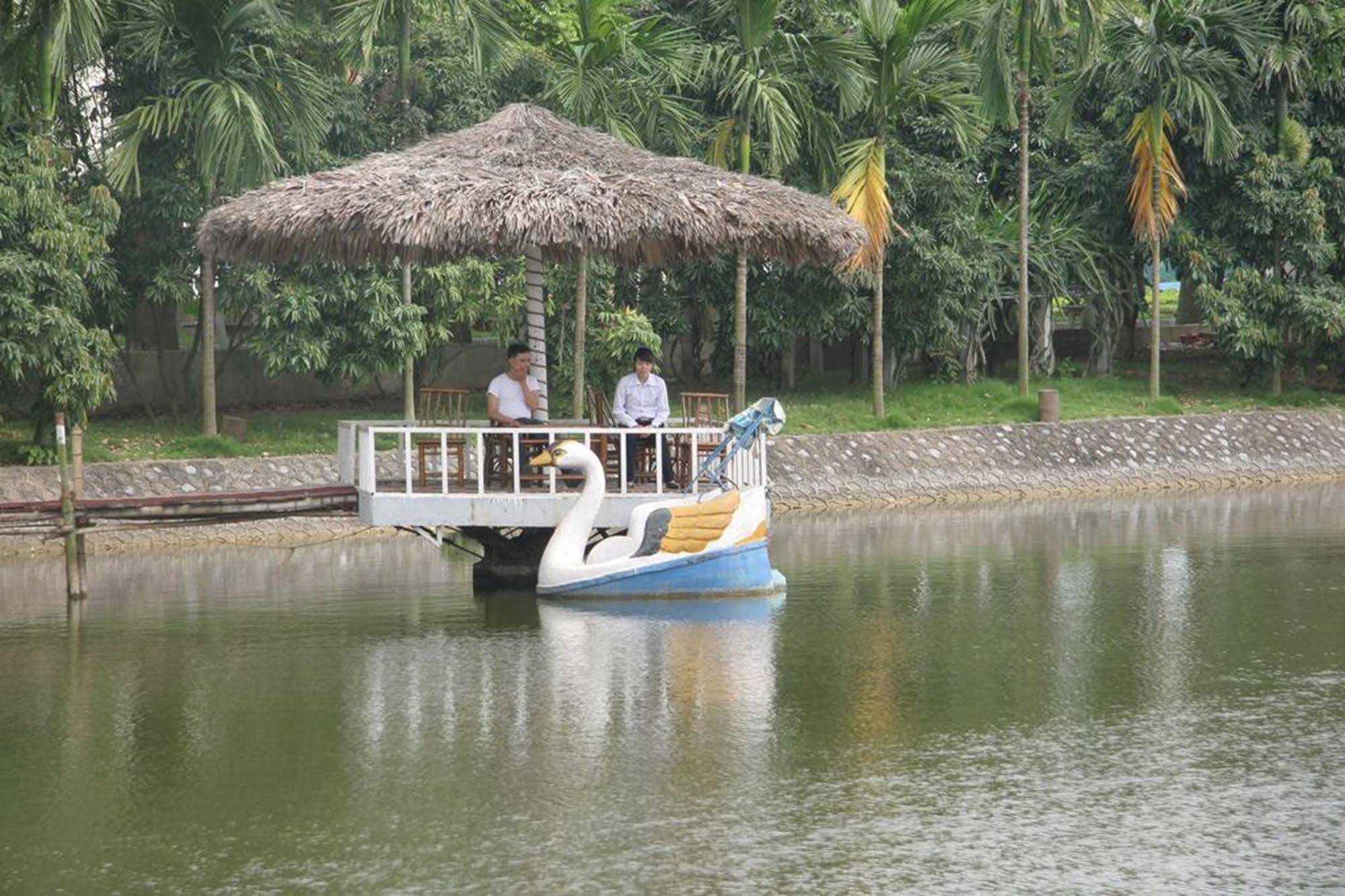 Camela Hotel & Resort Hai Phong Bagian luar foto